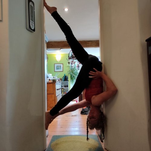 handstand_acupuncture handstand_acupuncture